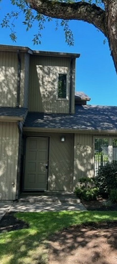 Meadows Duplexes - Eugene Oregon