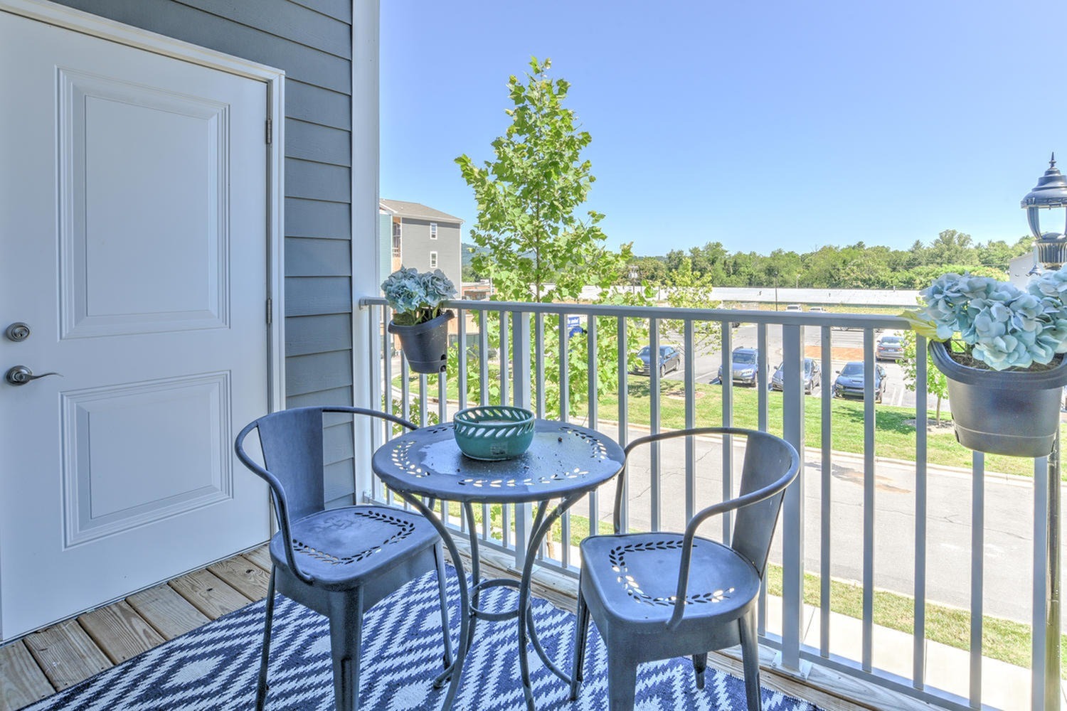 View Photos 10 Newbridge Apartments