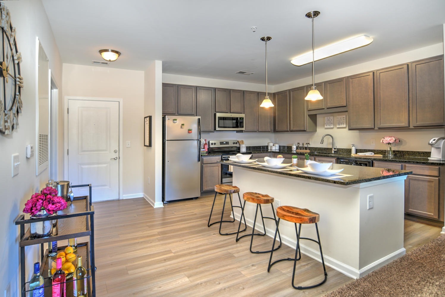 View Photos 10 Newbridge Apartments