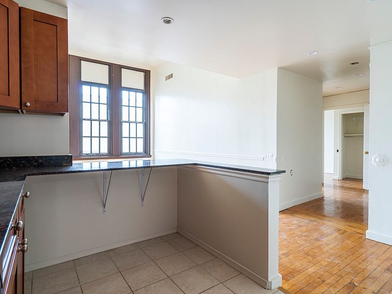 1 3 Bed Apartments Check Availability Darrah School Realty