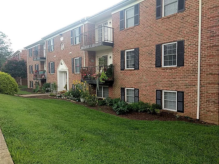 View Photos Boonsboro Village Apartments