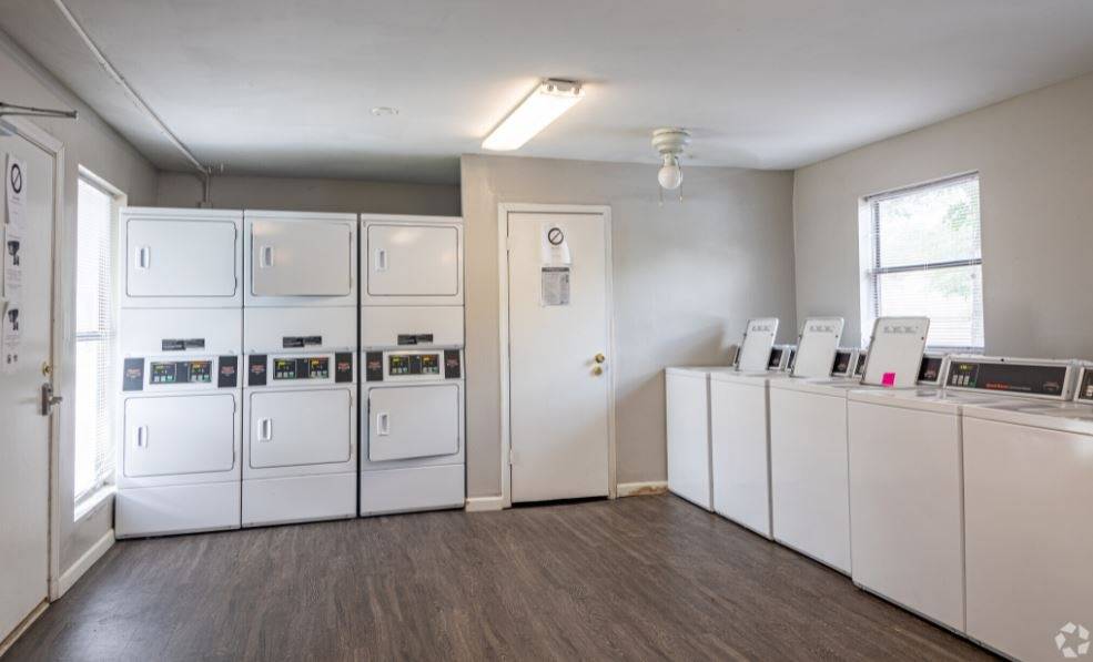 View Photos River Road Terrace Apartment Homes