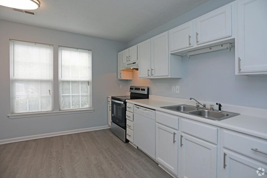 View Photos Del Ray Townhomes