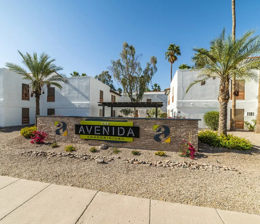 Avenida office