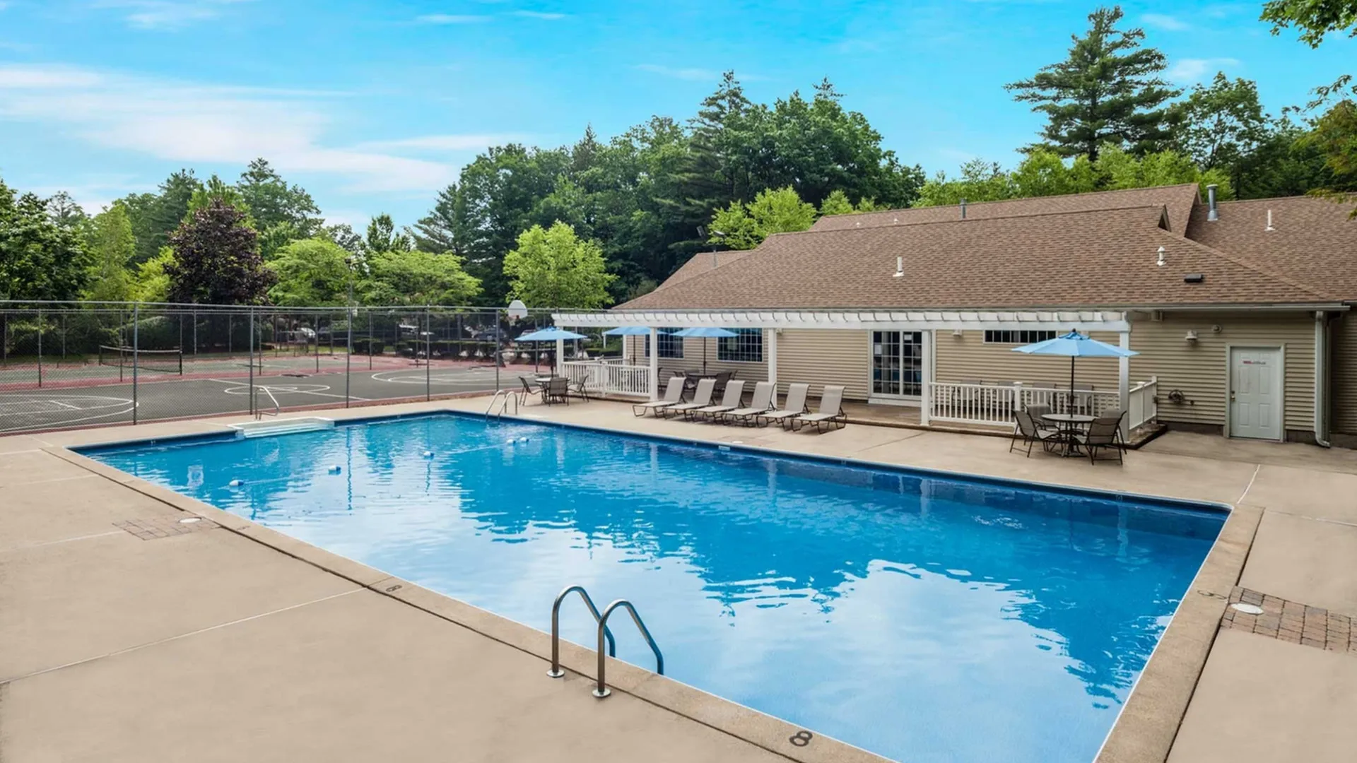 Apartments in Manchester For Rent | Greenview Village