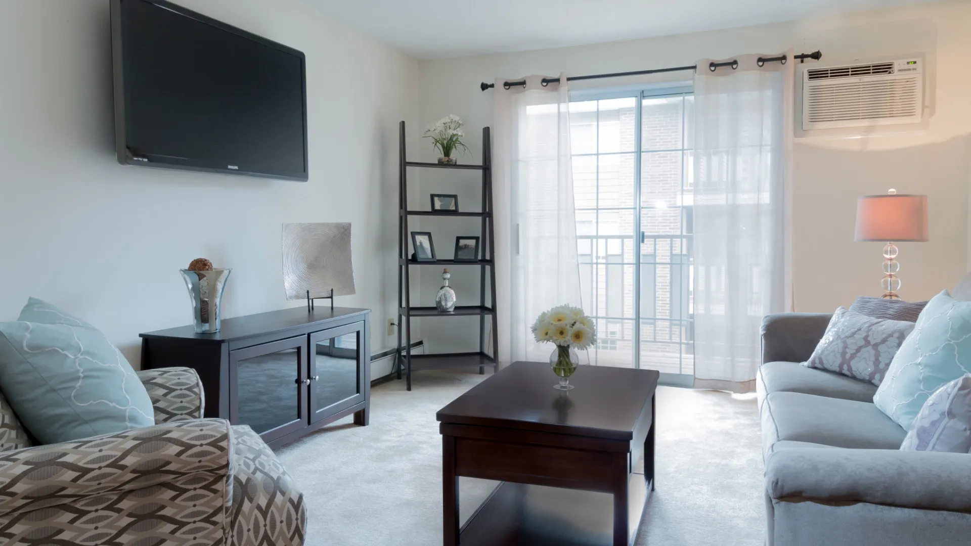 Colonial Village apartment  | Colonial Village Apartments | Apartments in Manchester NH