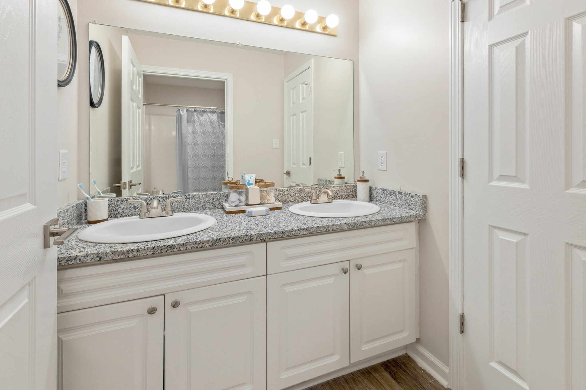 Photo Gallery — Theater Street Apartments in Lafayette, LA