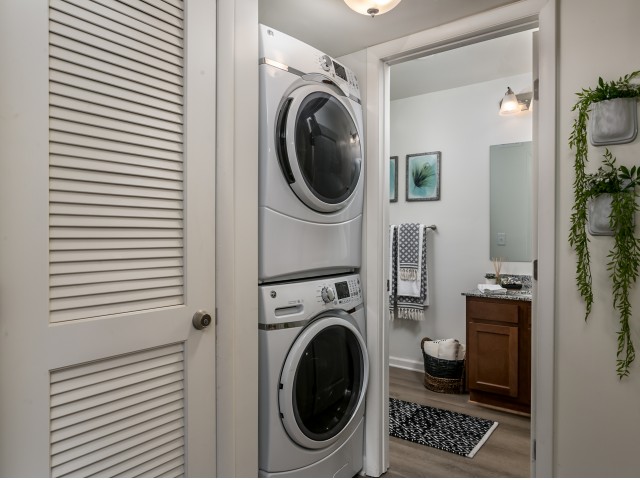 Storage and Full Size Washer & Dryer | The Preserve at Tuscaloosa | UA Off Campus Housing