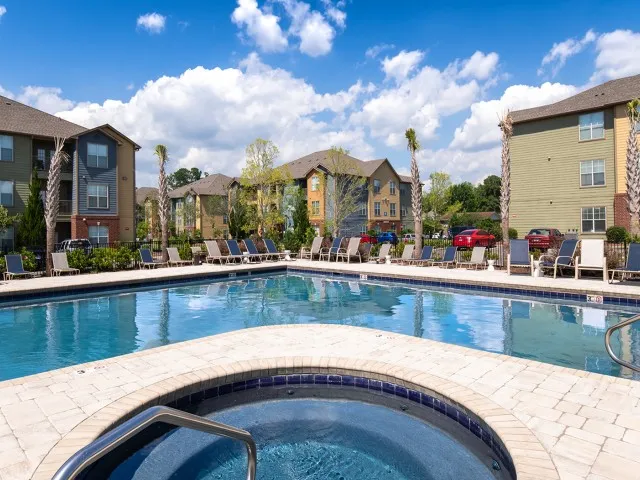 Resort Style Pool | Eagle Flatts | Student Apartments In Hattiesburg MS