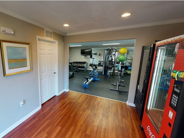 Office | Interior Lobby | Seminole Flatts | Tallahassee Student Apartments