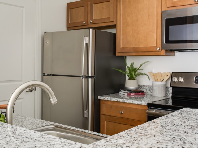 Upgraded Appliance Package in Modern Kitchen | The Flatts Salisbury | Salisbury University Off-Campus Housing.