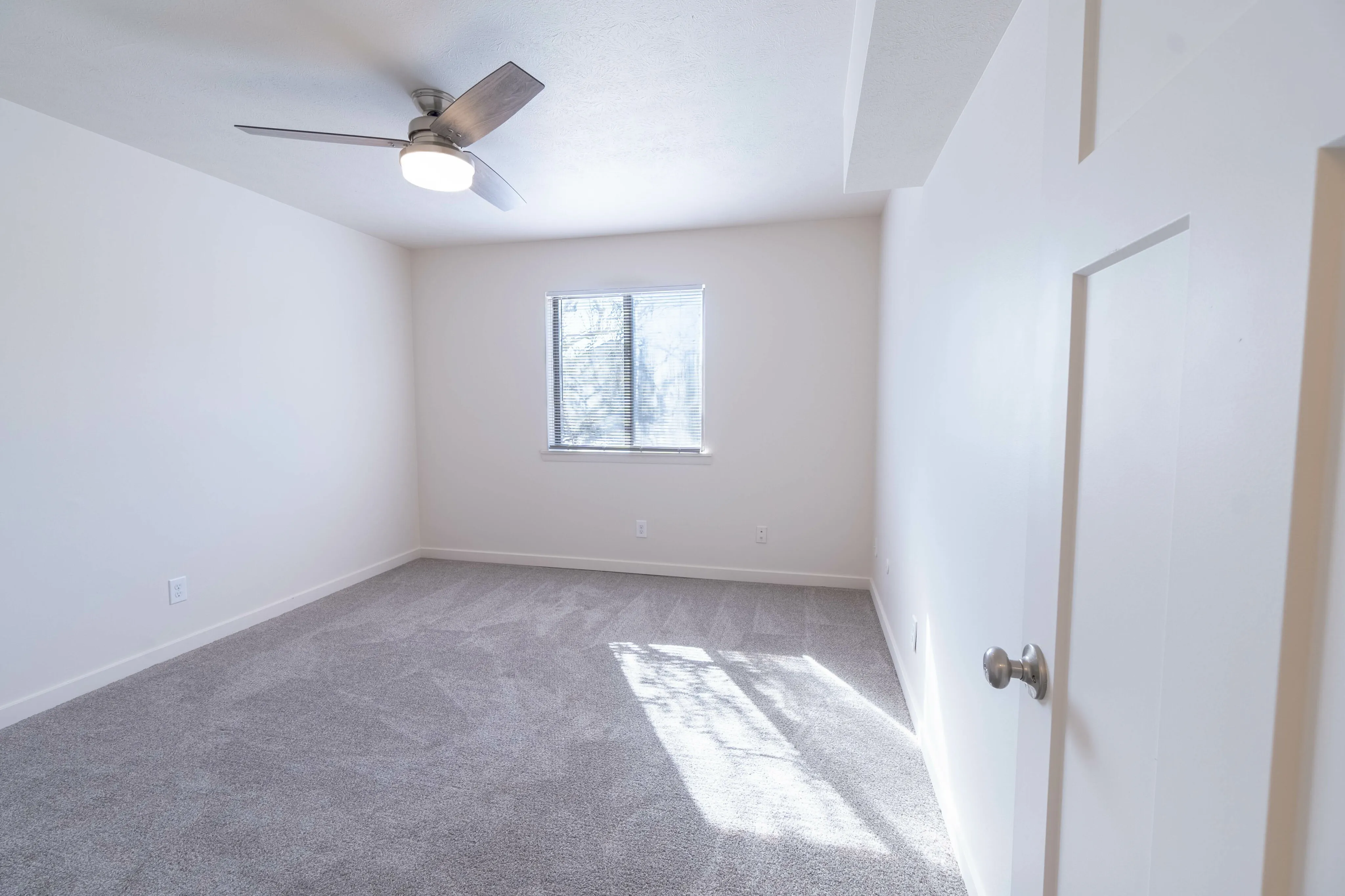 View Photos & Take A Virtual Tour El Chaparral Apartments