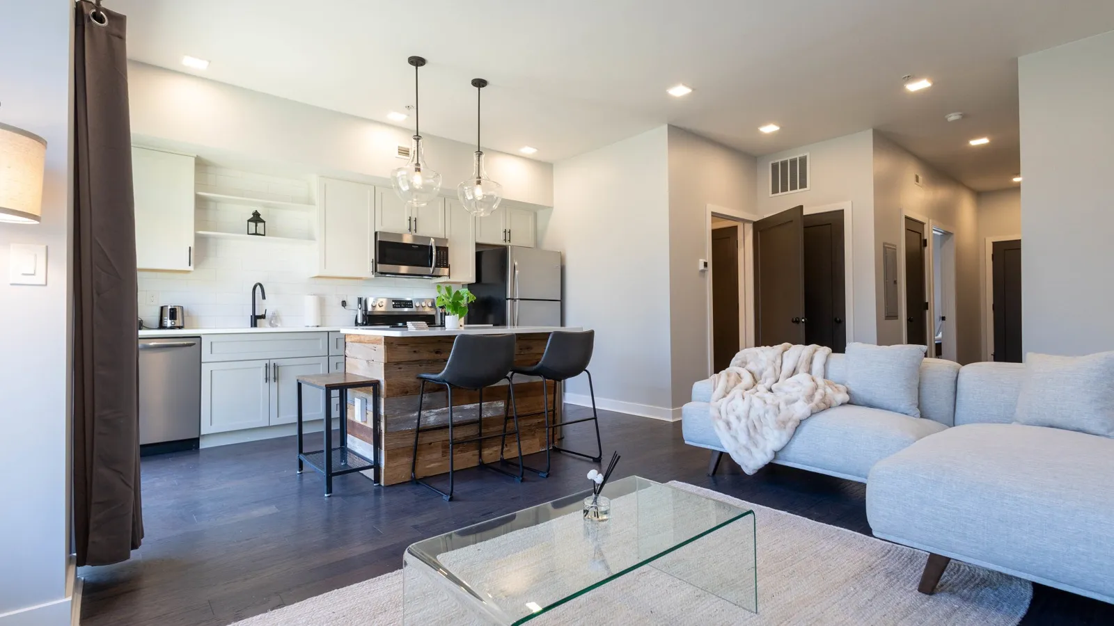 The Fourty One Living Room