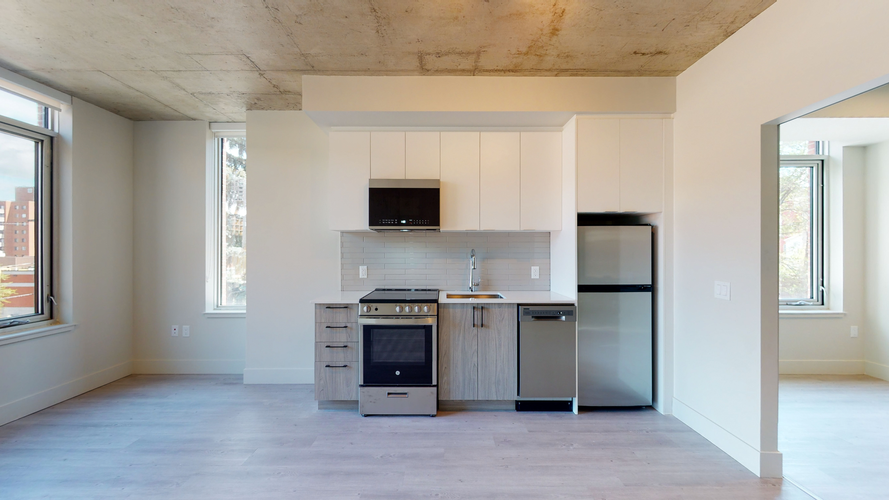 Hillside Apartments kitchen in ottawa student housing