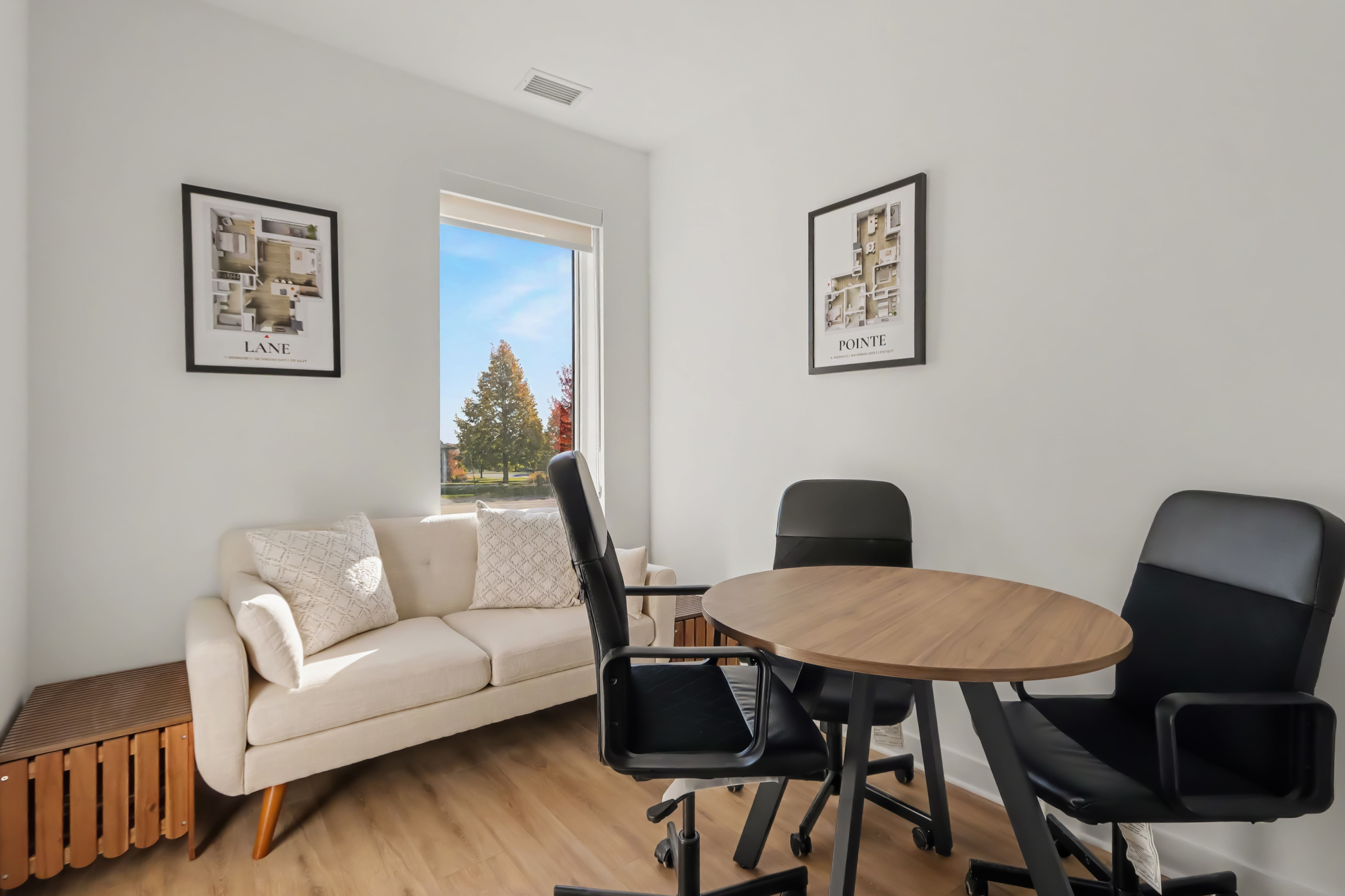The Grove - Cozy Office