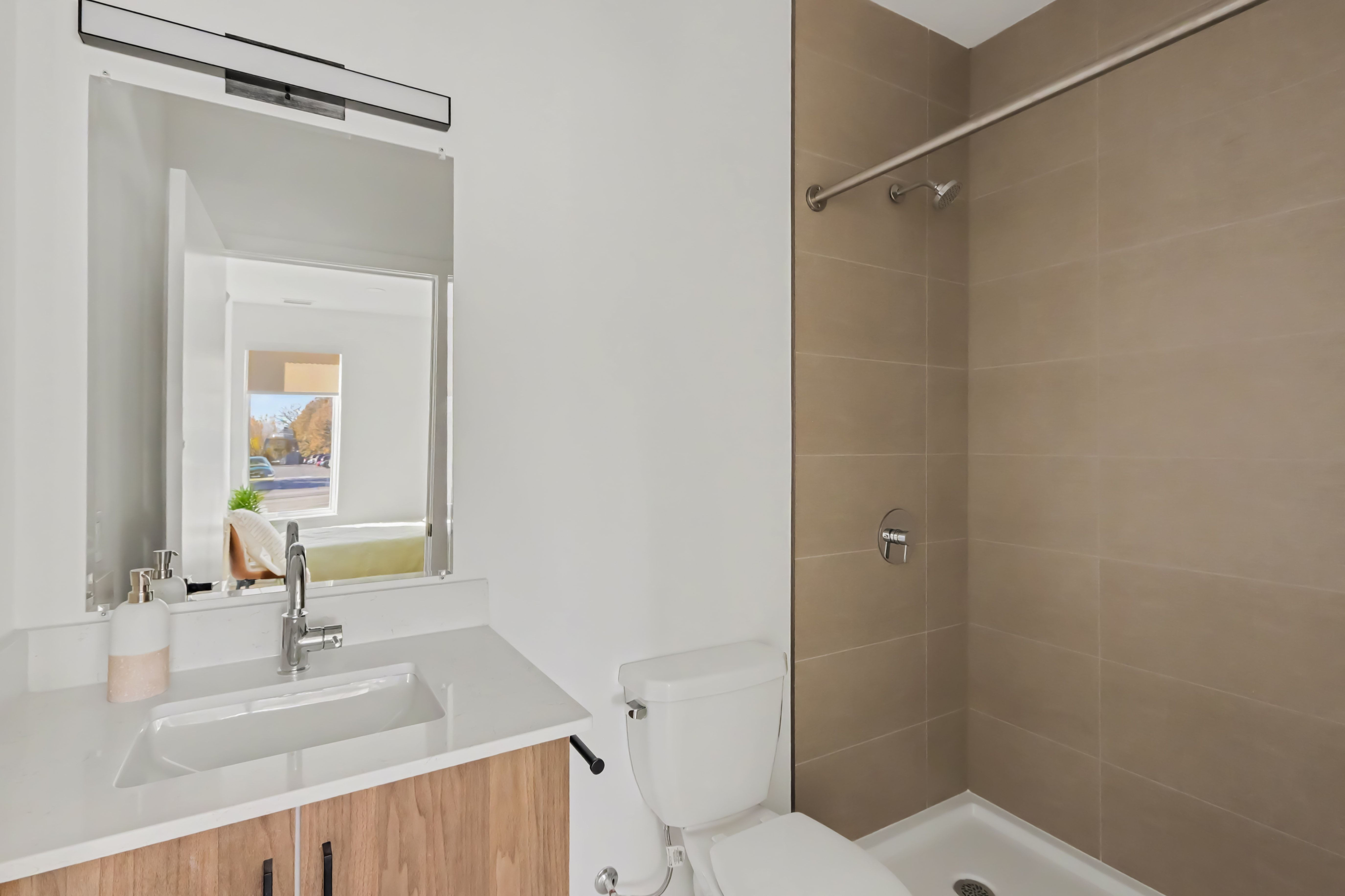 The Grove - Modern Bathroom