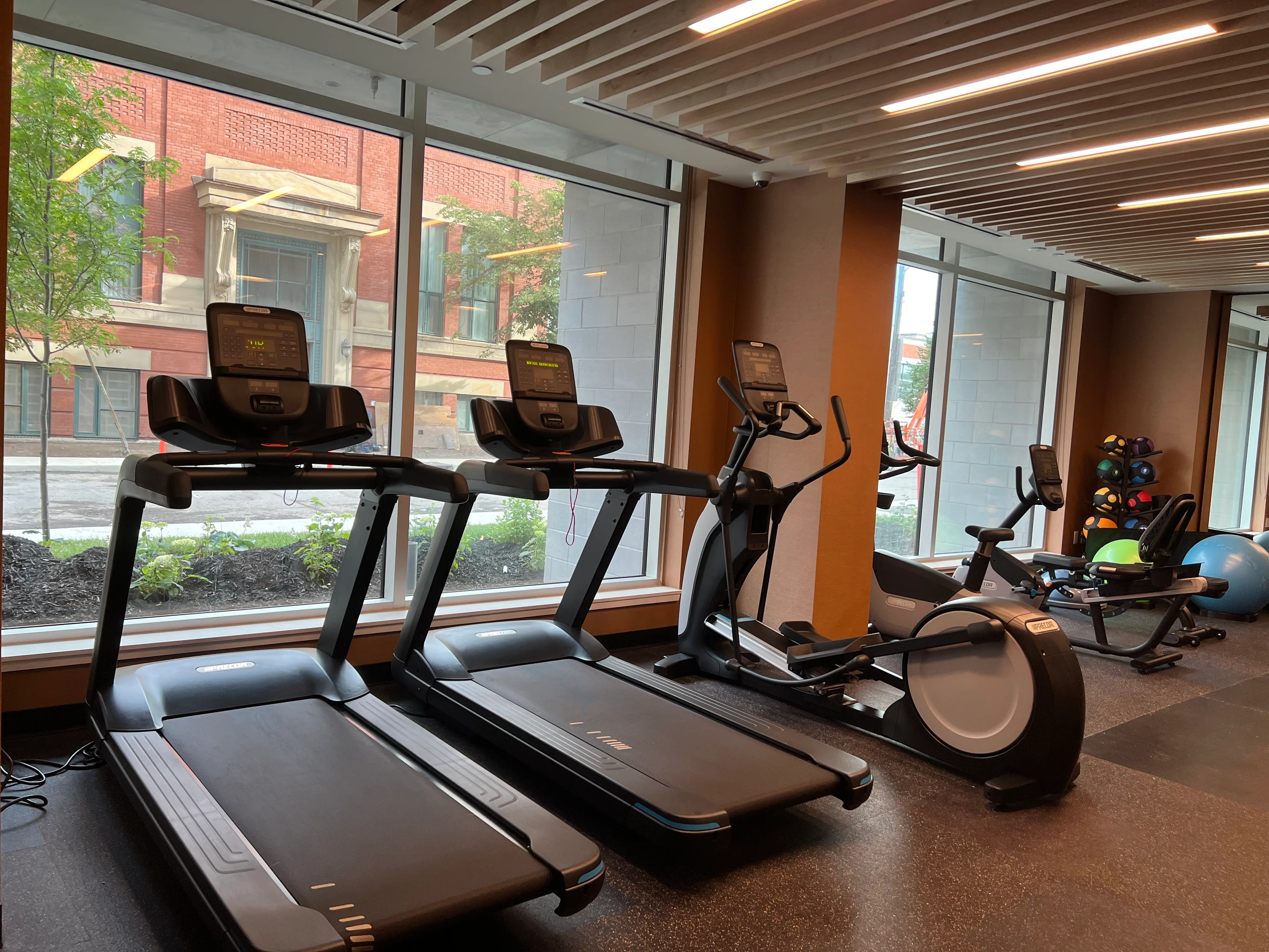 hillside apartments gym with treadmills at uottawa off campus housing