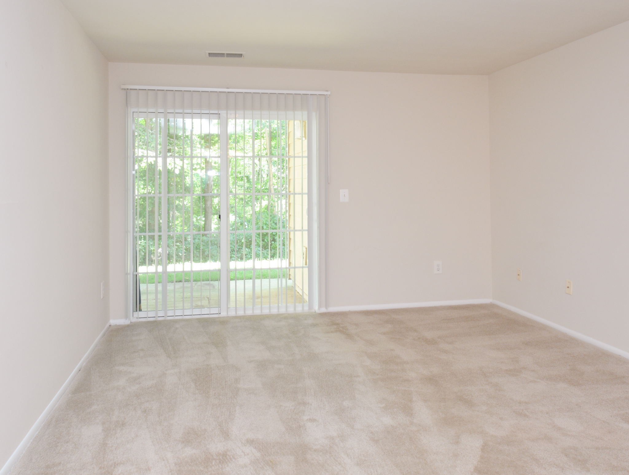 Elegant Living Area | Apartments Laurel, MD | Spring House Apartments