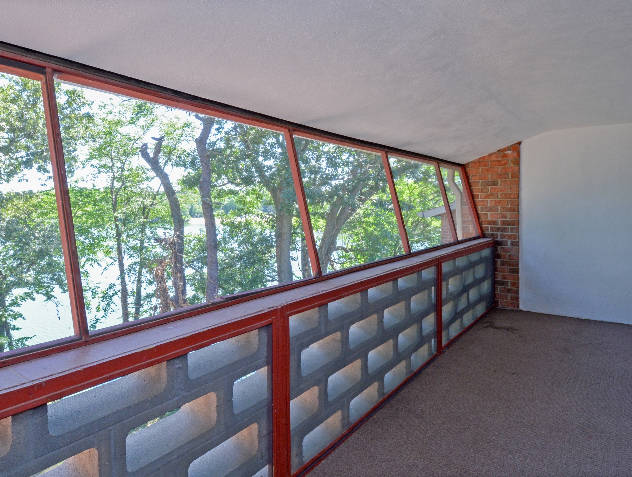 Spacious Apartment Balcony | Dover DE Apartments For Rent | Lake Club Apartments