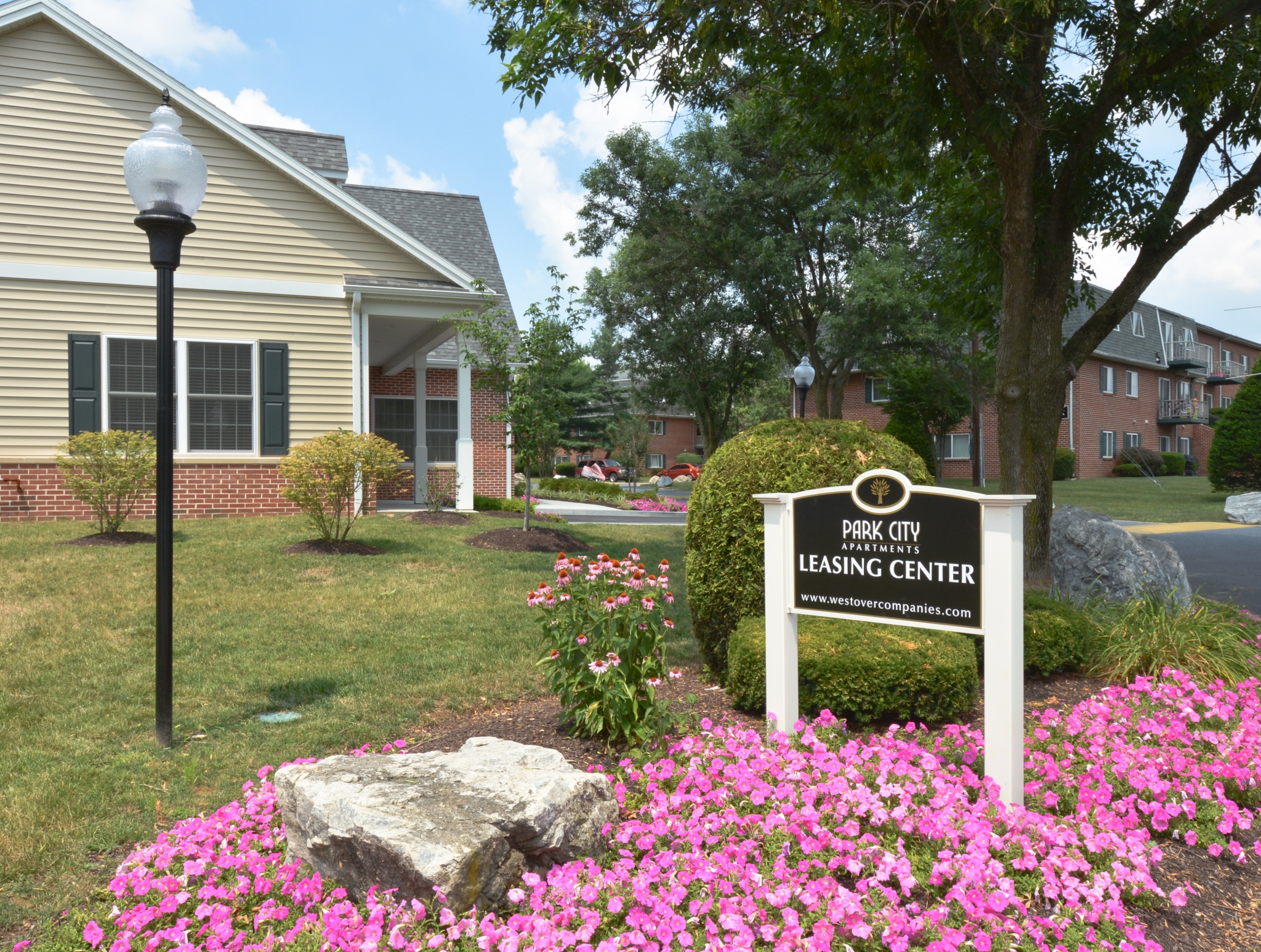 Park City Leasing Center Entrance | Apartment Complexes In Lancaster PA