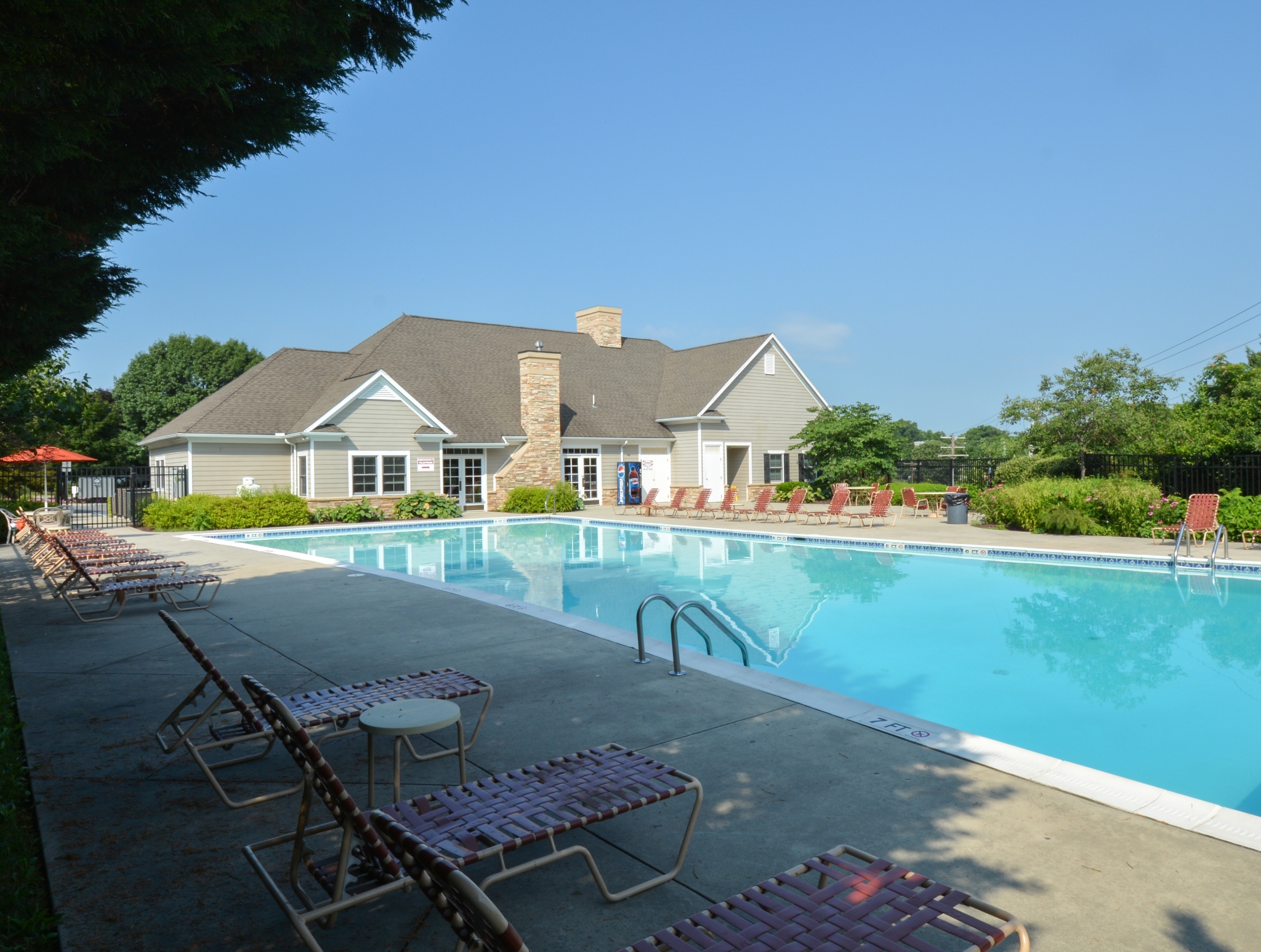 Governor Mifflin Community Pool Next to Clubhouse | Reading PA Apartments For Rent