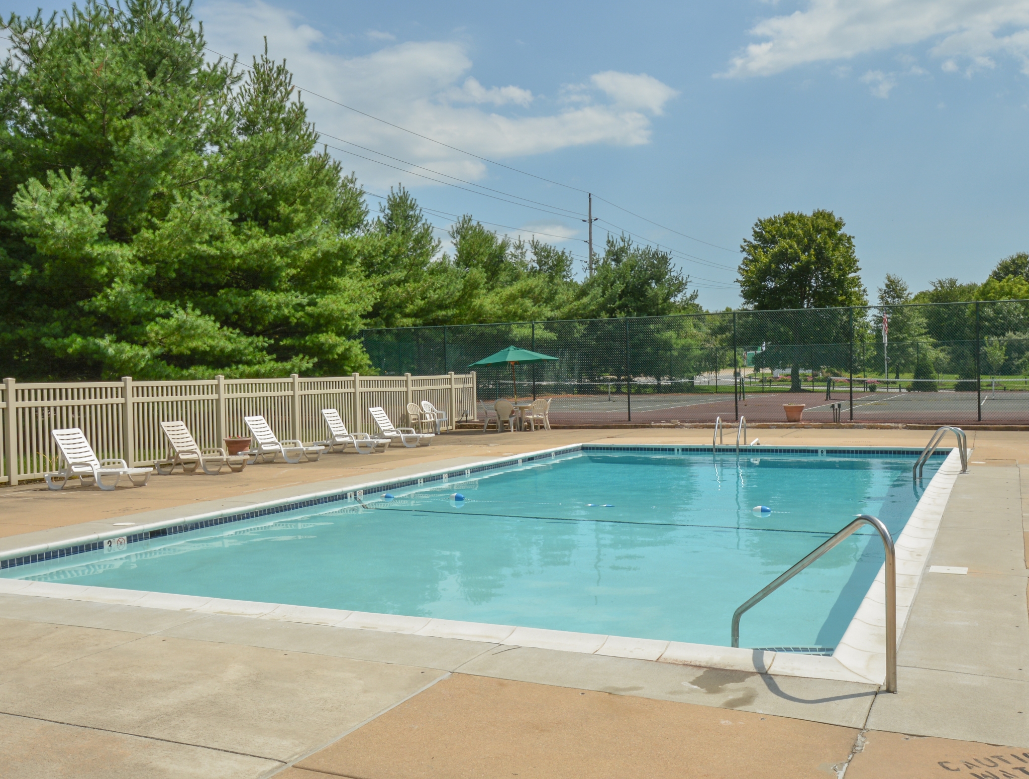 Oak Tree Swimming Pool Front View | Newark Apartments DE