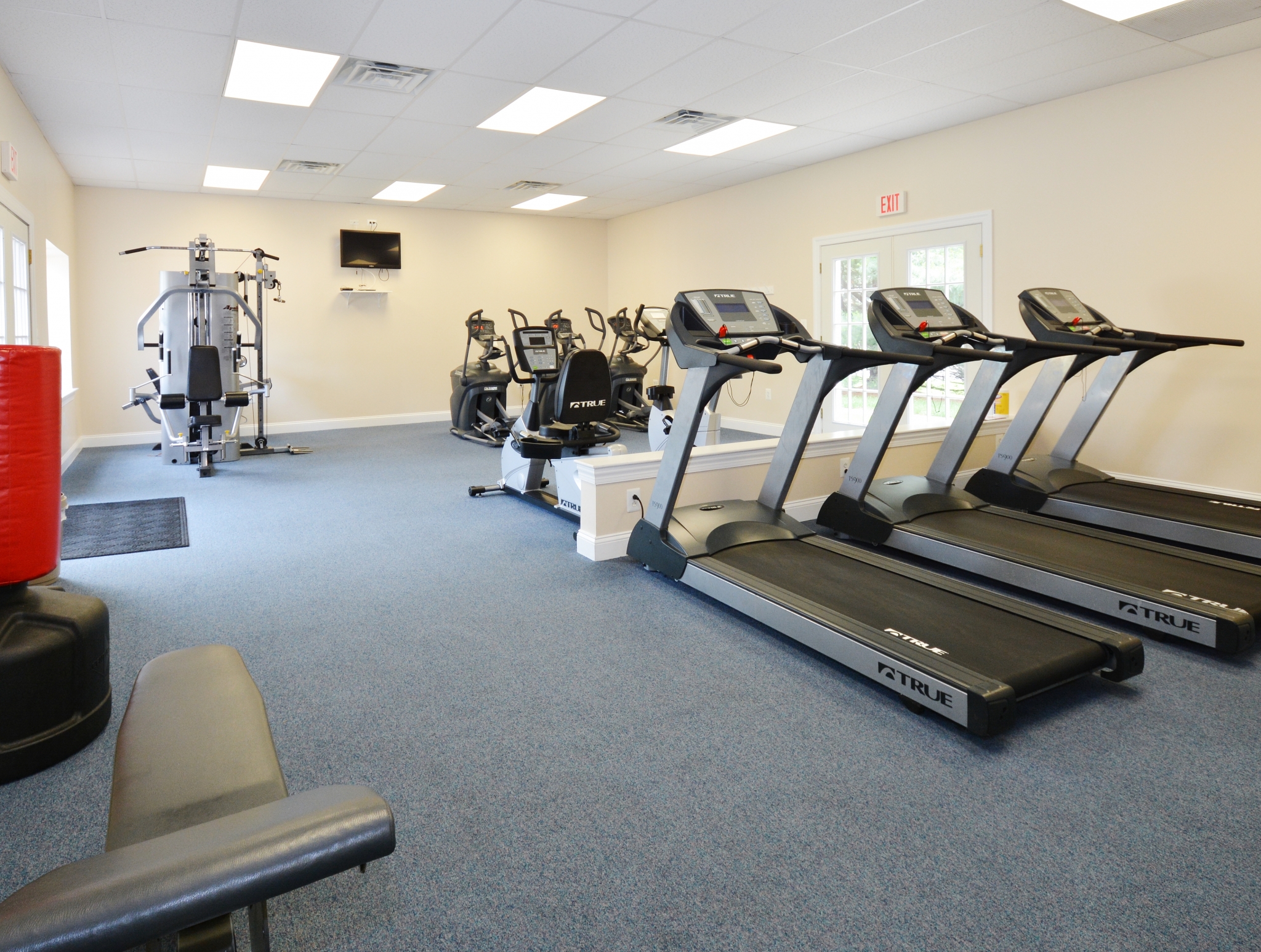 Community Fitness Center | Apartment in Levittown, PA | Country Manor Apartments