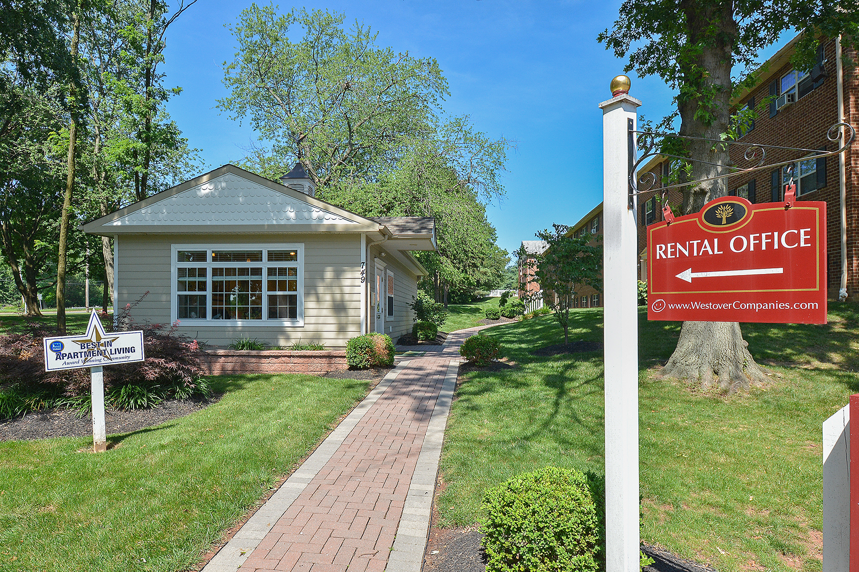 Friendly Office Staff | Claymont DE Apartments For Rent | Naamans Village Apartments
