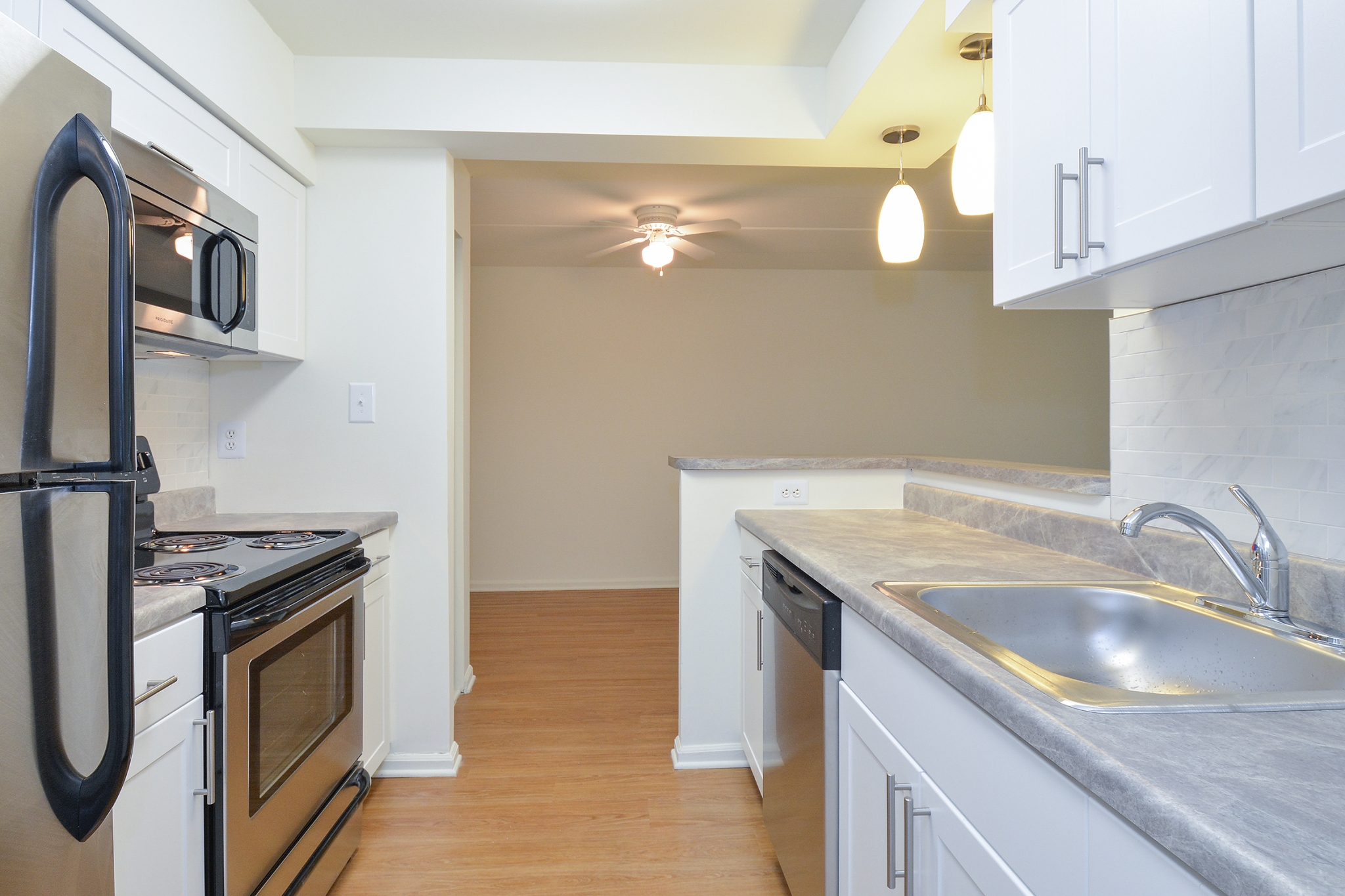 Apartments in King Of Prussia Amenities at The Lafayette at Valley