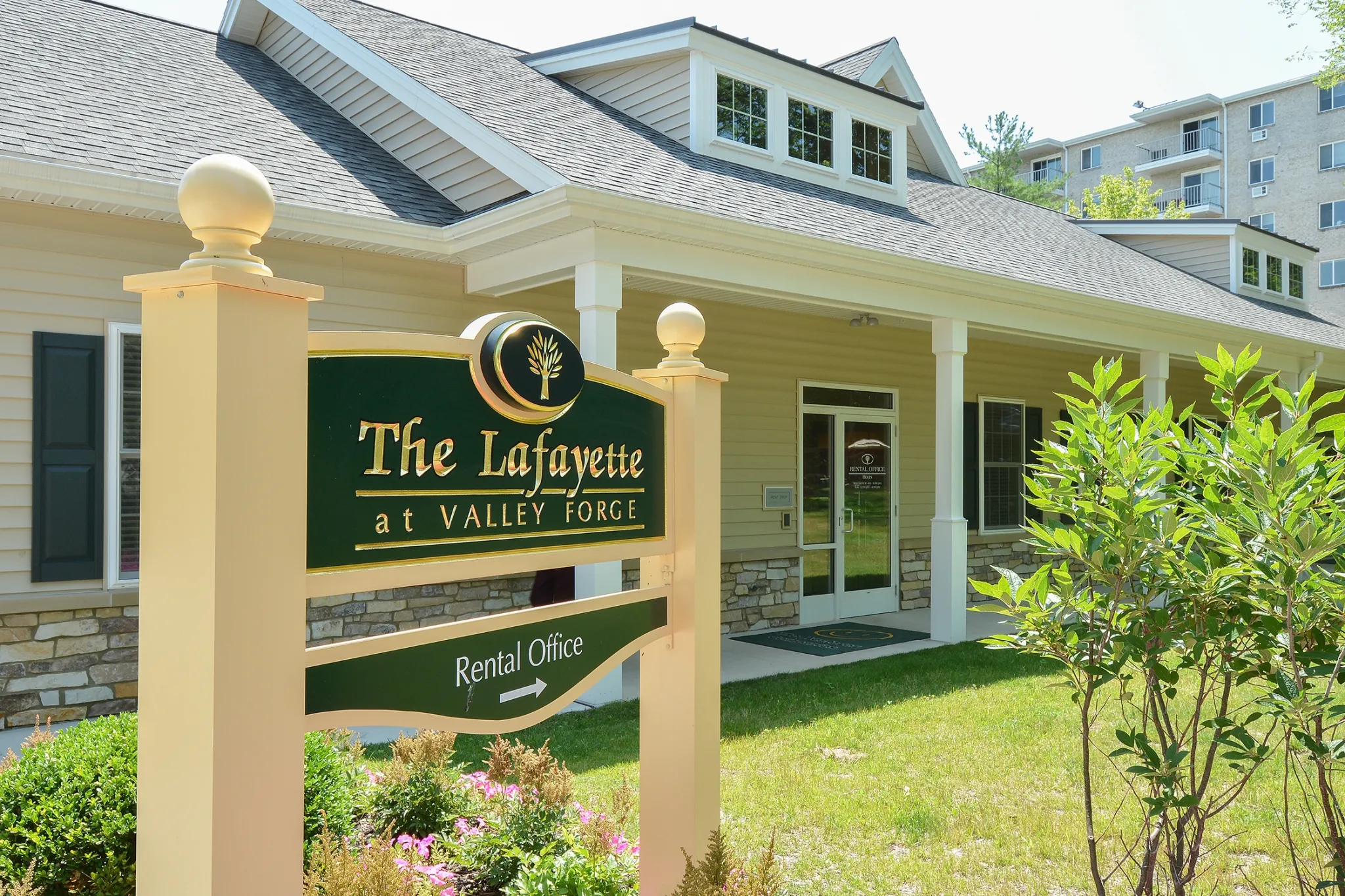 The Lafayette at Valley Forge Green Leasing Center Sign | King of Prussia Apartment Rentals