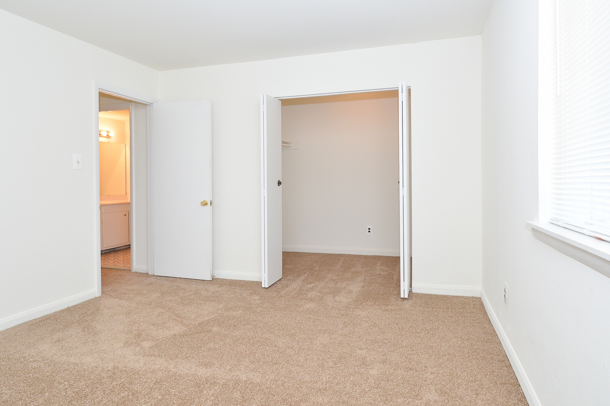 Cedar Tree Village Sample Bedroom with Walk-In Closet | Apartments Near Wilmington, DE