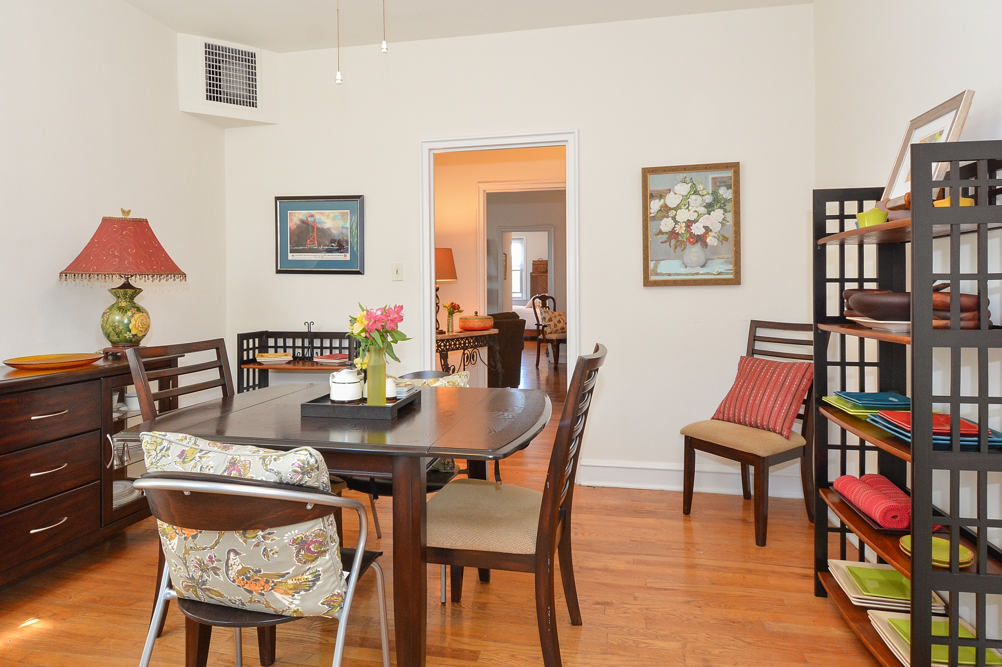 Gilpin Place Sample Dining Room with Hardwood Floors and Table and Chairs | Apartments Near Wilmington DE