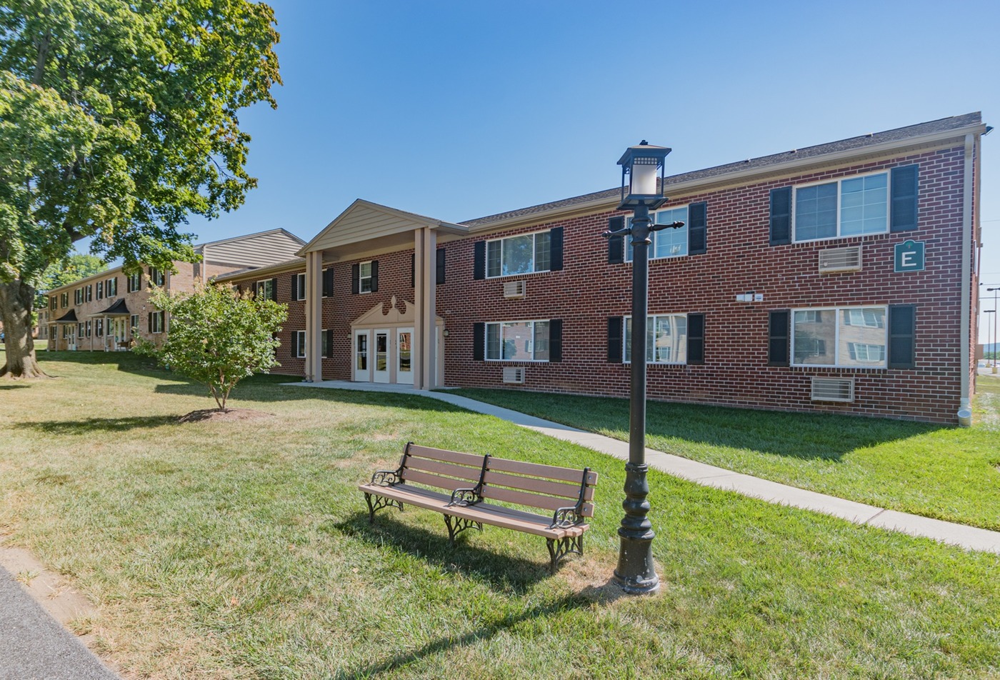 Wyomissing Apartments for Rent Woodland Plaza Apartments Wyomissing PA