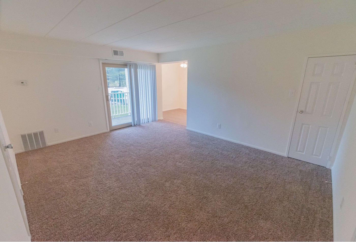 Pet Friendly Apartments Near Me | Caln East Apartments