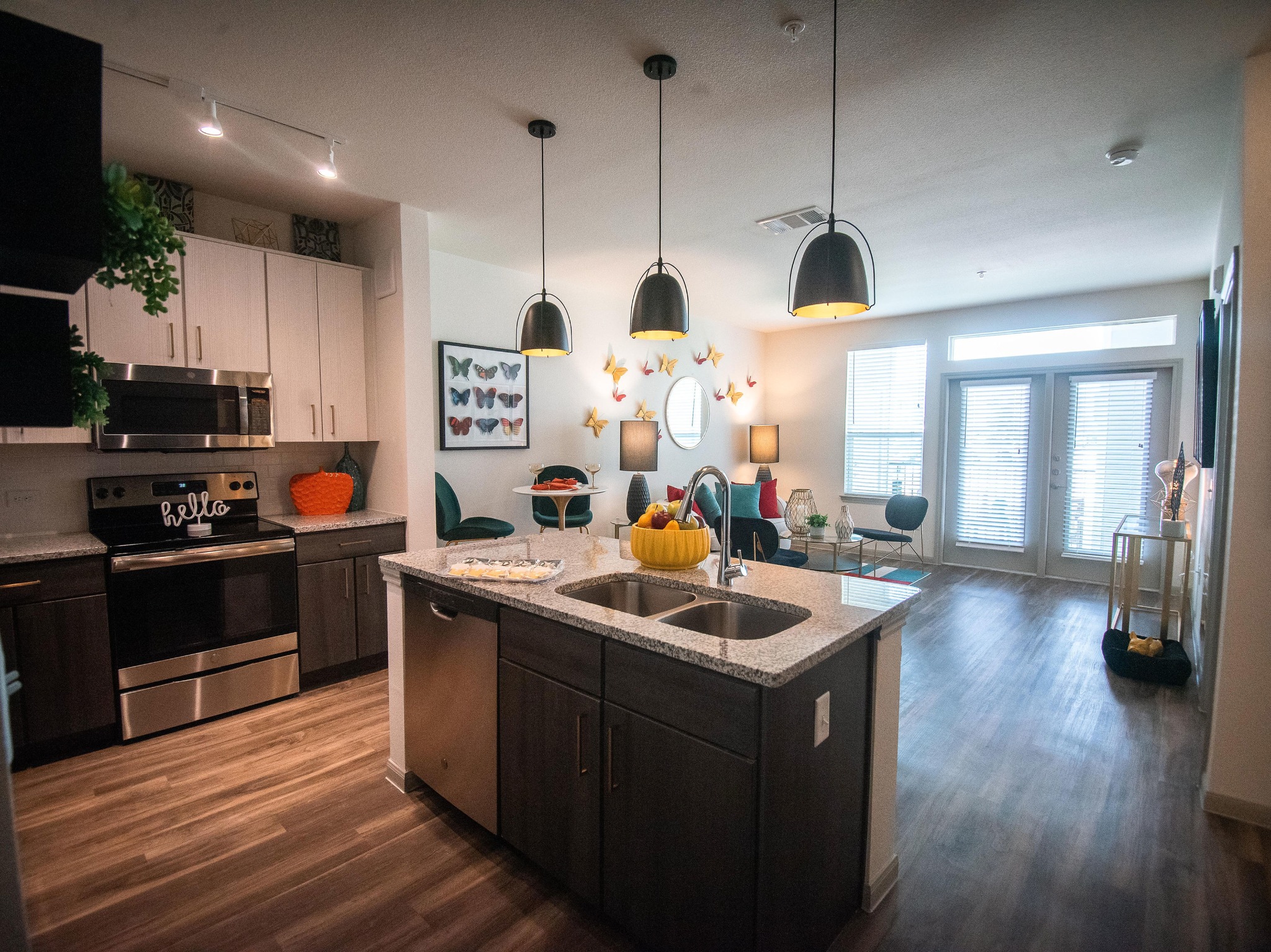 Baytown, Texas Apartments Gallery The Vic at Southwinds