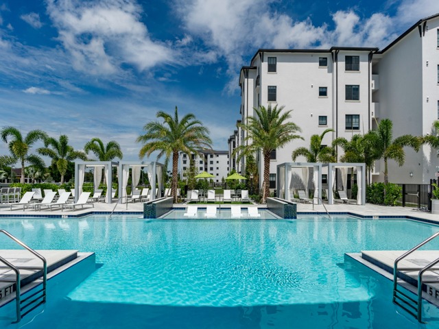 The Point at Doral Pool