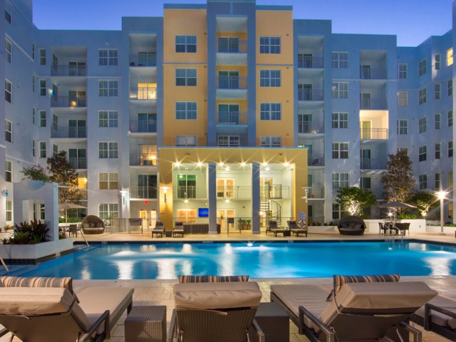 Milagro Coral Gables Pool