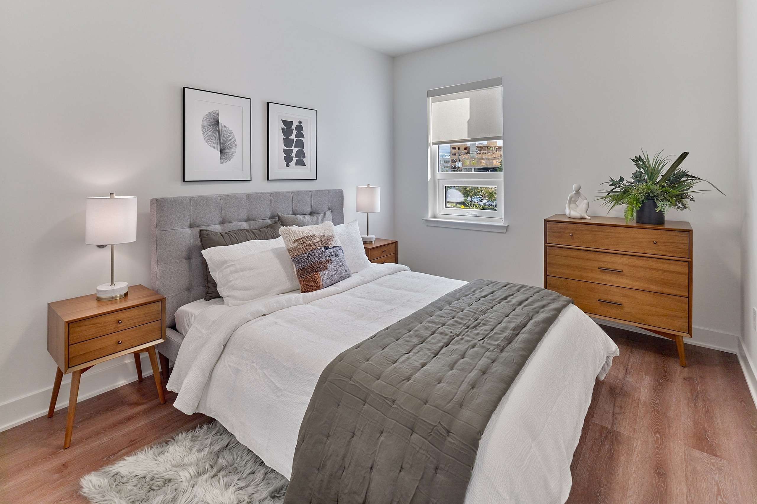 Bed and bureau