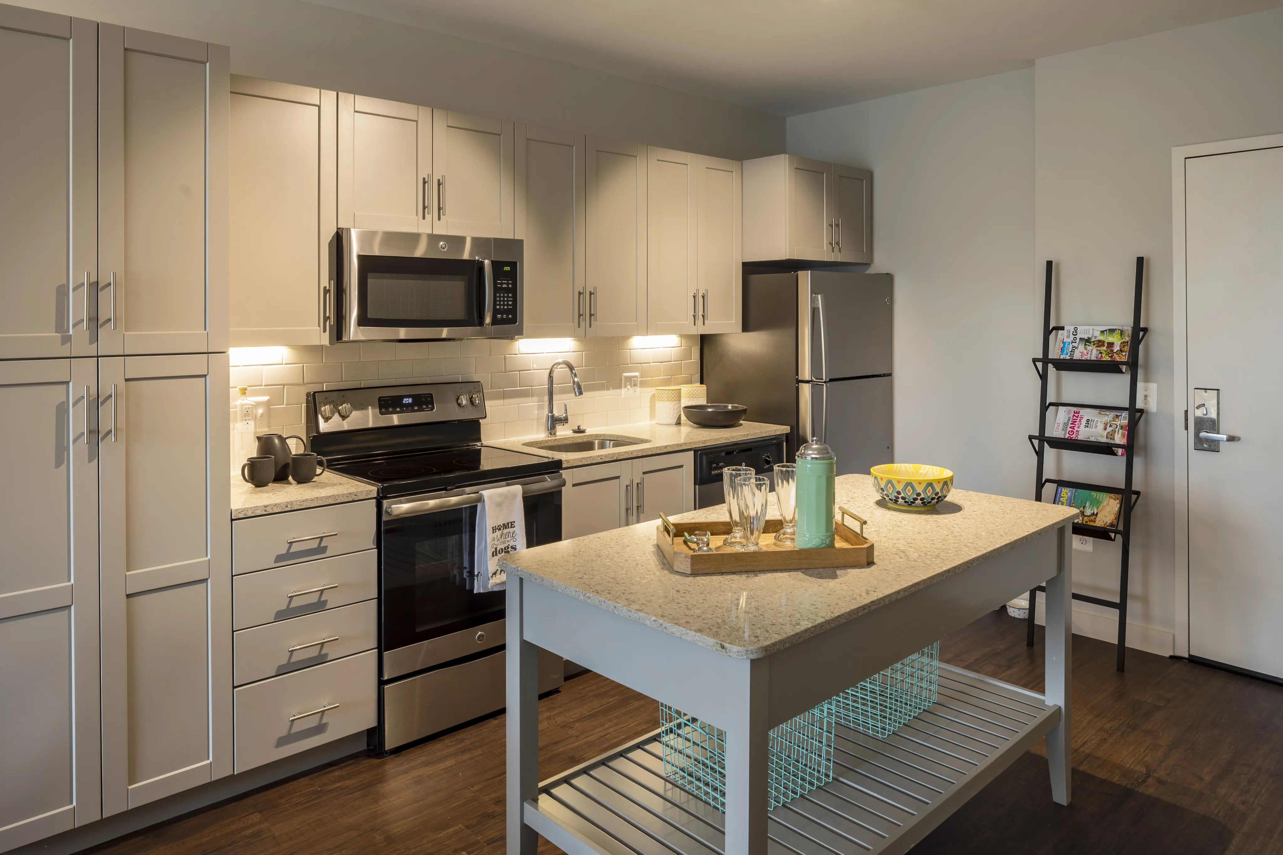 Kitchen with Movable Island