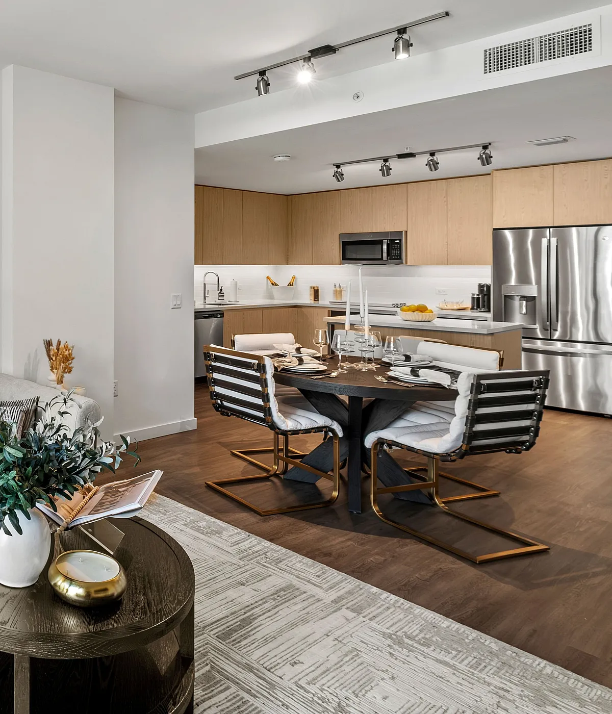 Luxury Apartments in Miramar | The Point at Miramar
