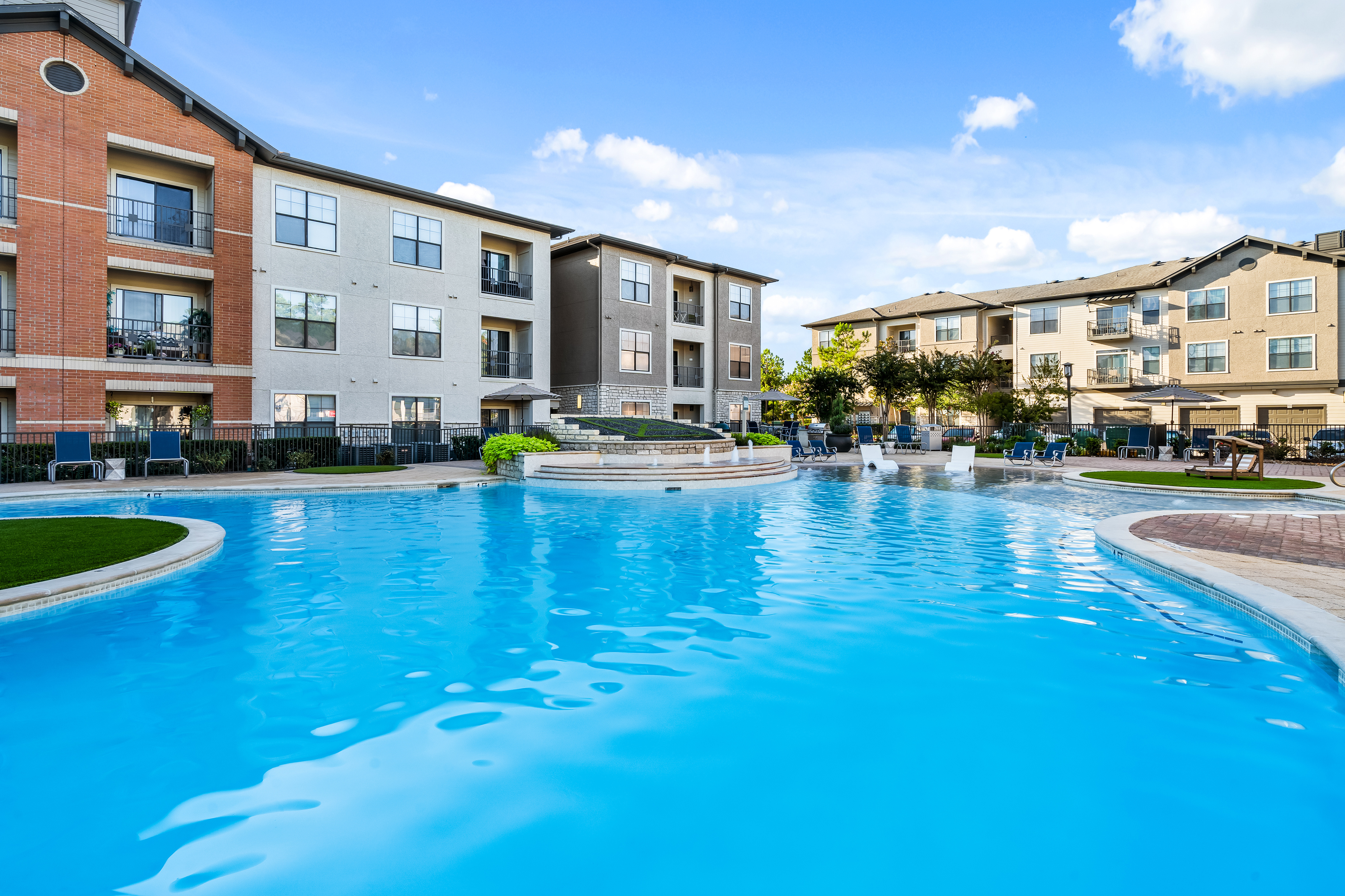 Luxurious Living at Evergreen at Sterling Ridge in The Woodlands-image