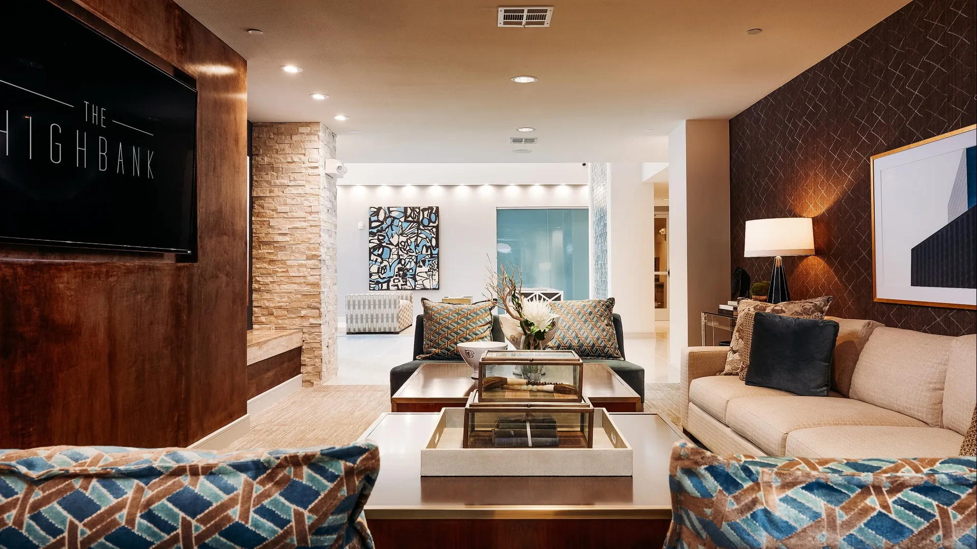 Clubhouse - seating & flatscreen at The Highbank