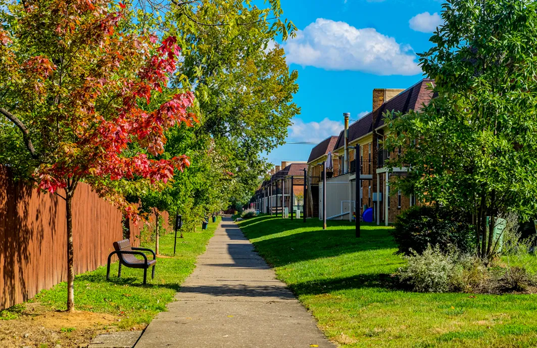 Beautifully Landscaped Apartments and Grounds