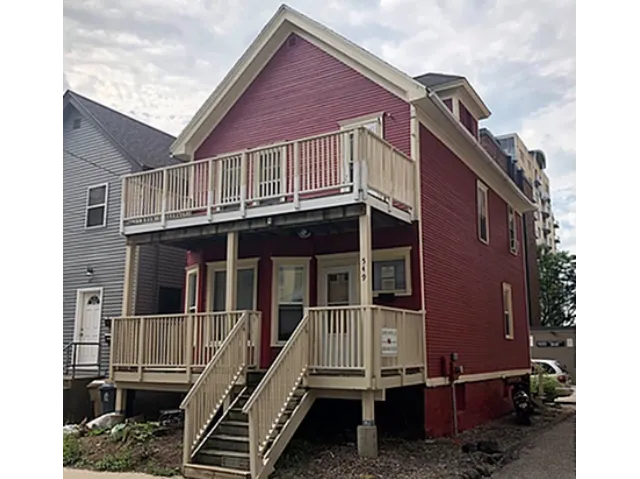 549 Conklin Pl