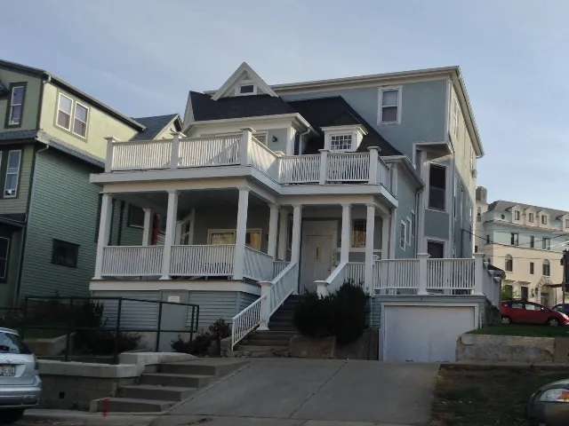 621 N Frances St