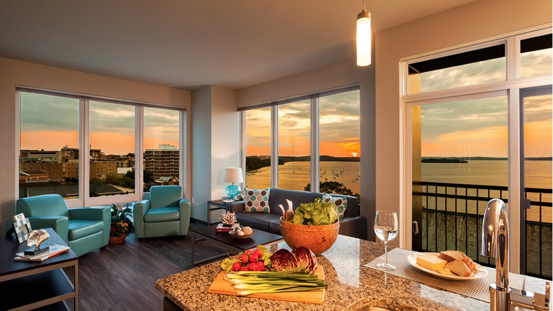 Waterfront 616