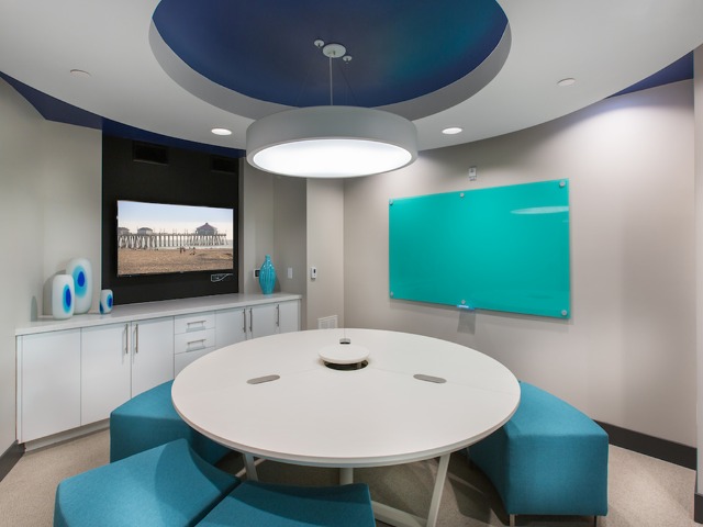 Resident business center with computers and printer