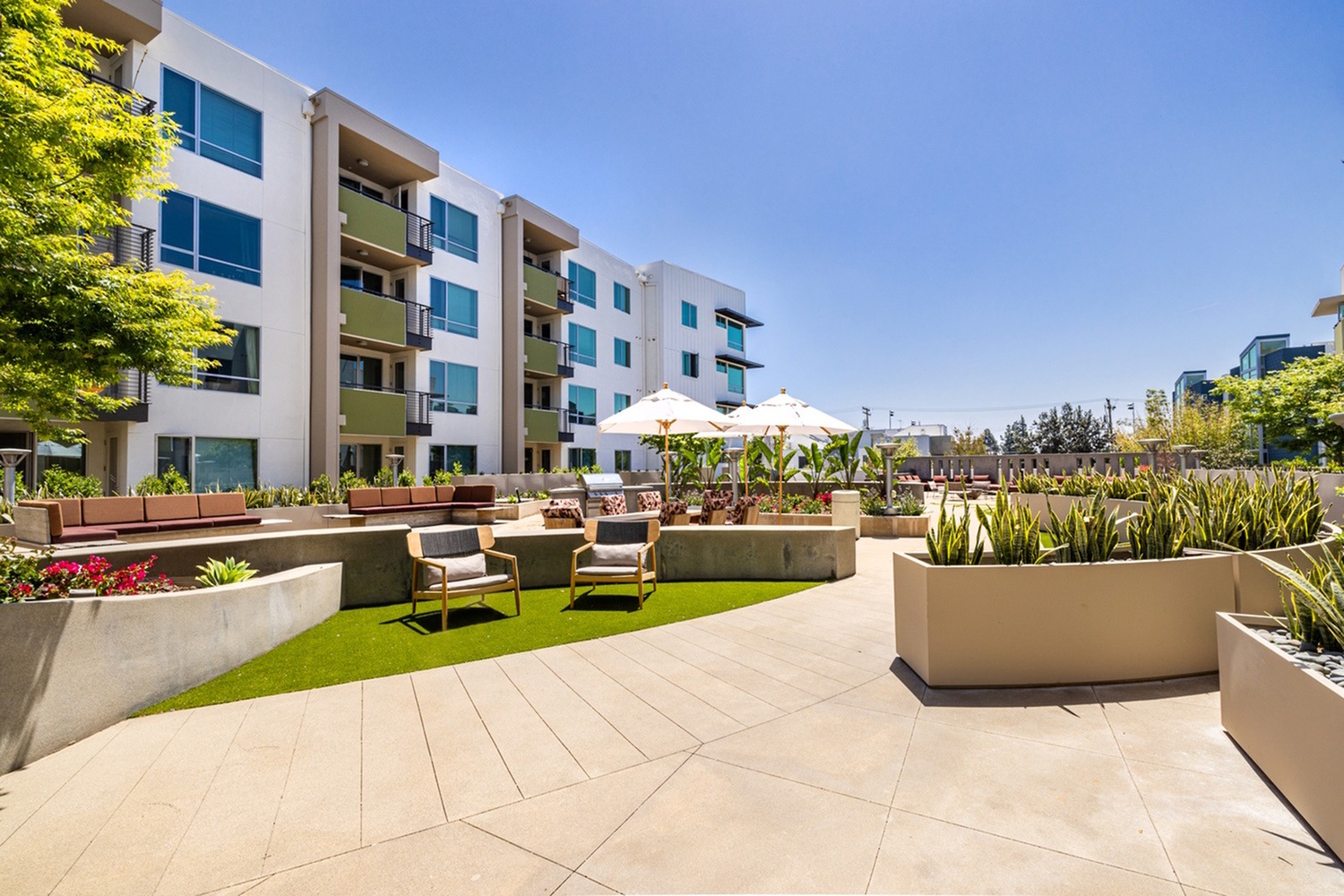 Green Spaces | Brio Apartments | Apartments in Glendale, CA