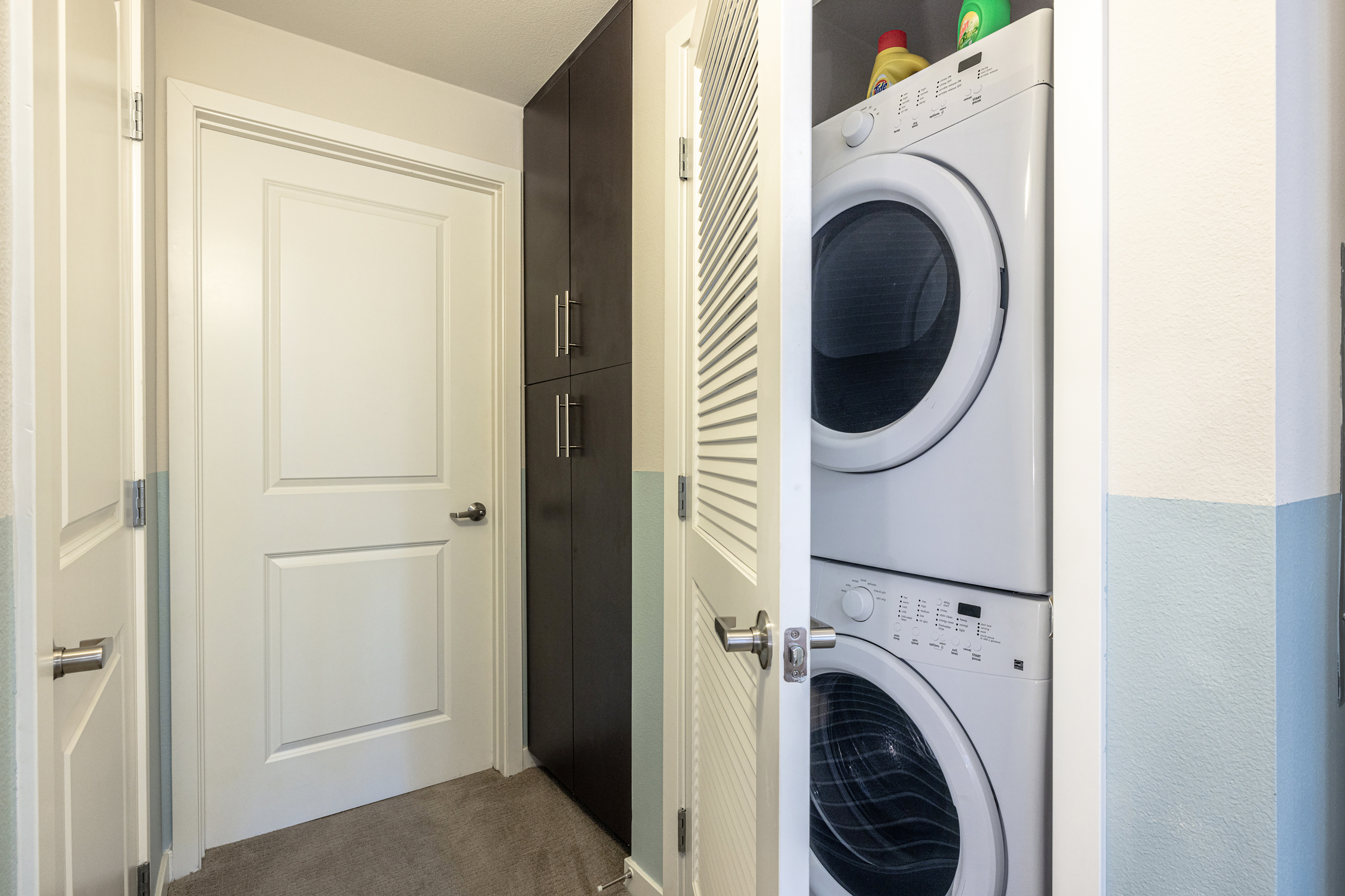 Convenient full-size washers and dryers