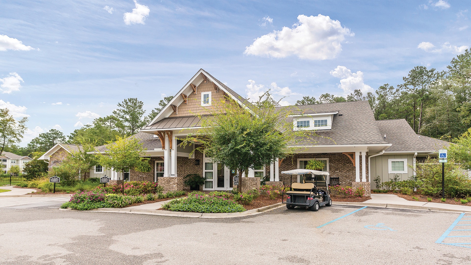 Photo of the Legends at Azalea Clubhouse entrance